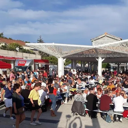 Ecrin Eminence A Louer Ferienhaus